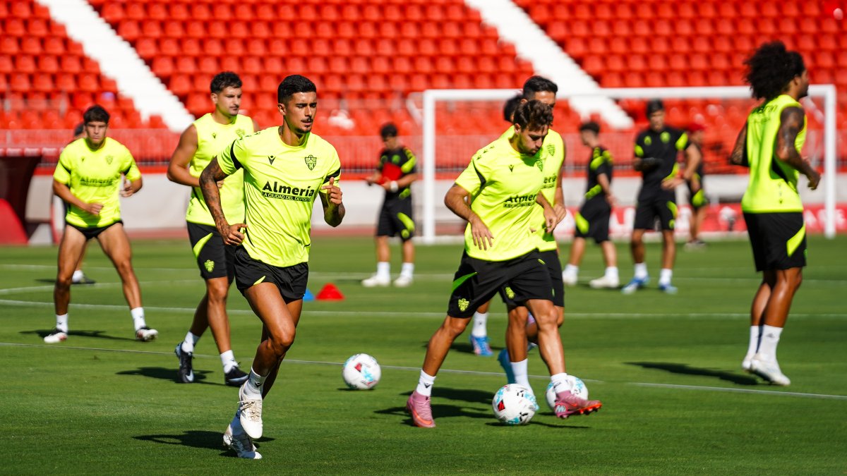 La presencia de Chumi en el once es una incógnita.