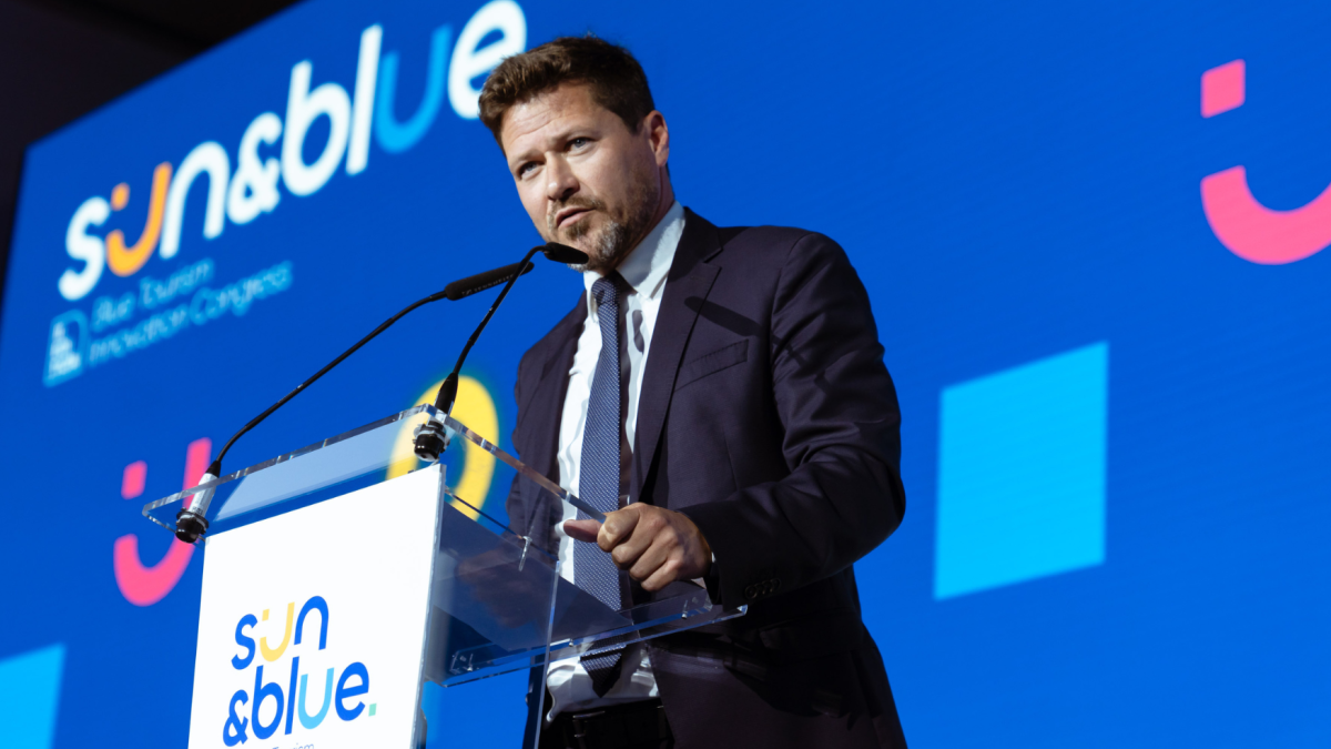 Tim Ott, director del Sun&Blue Congress, durante una intervención en la pasada edición del congreso que reunión a miles de asistentes.