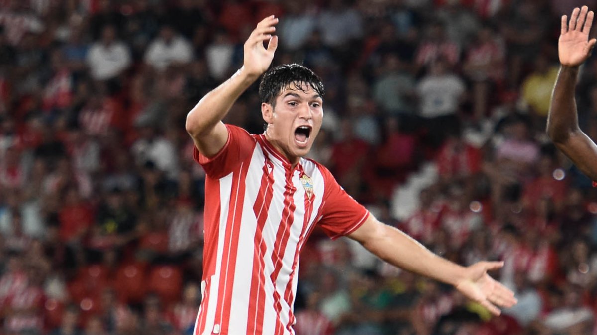 Federico Bonini tiene mucho poderío en el juego aéreo y ya lleva cinco jornadas seguidas titular.