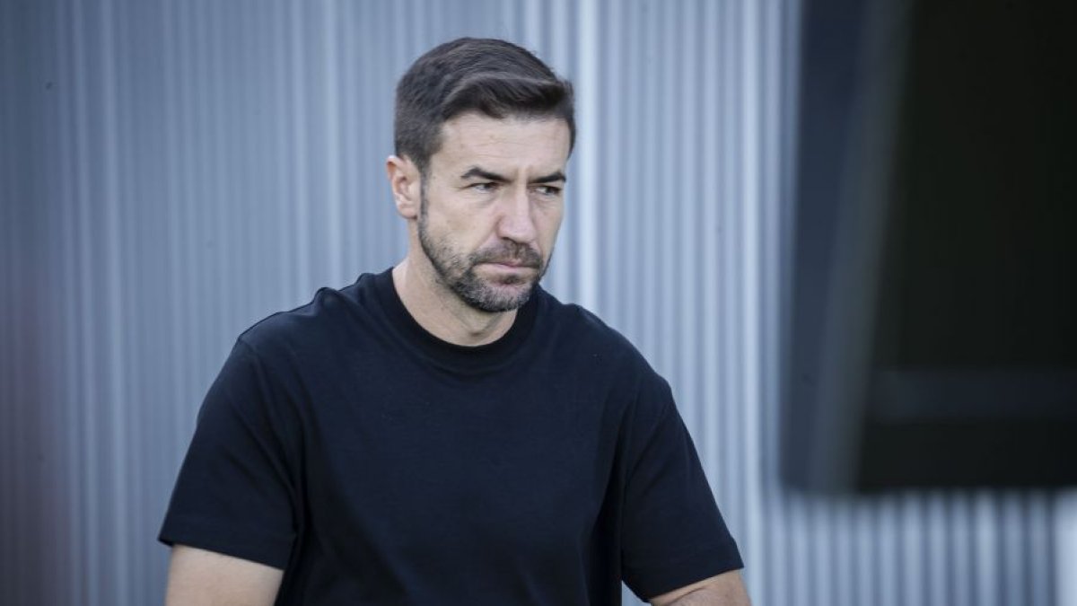 Gabi Fernández necesita lo que Txema Indias no le puede dar: tiempo.