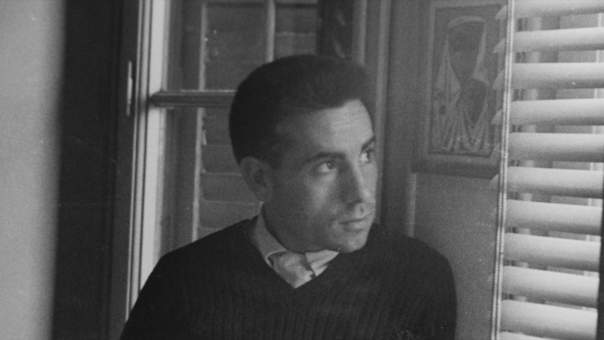 El escritor almeriense Agustín Gómez Arcos, en su juventud.