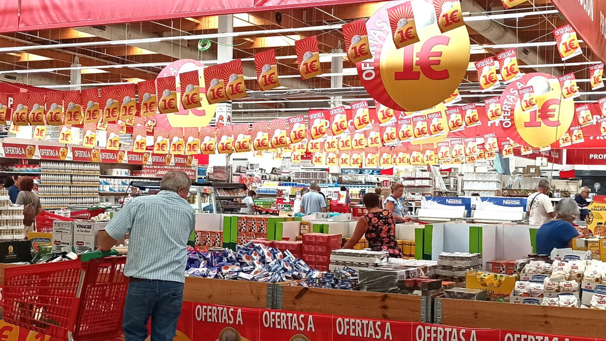 El supermercado Alcampo ha subido solo un 0,5 % sus precios en un año marcado por la inflación.