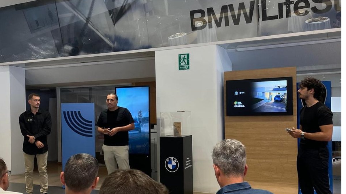 Momento de la presentación en las instalaciones de Automotor Costa