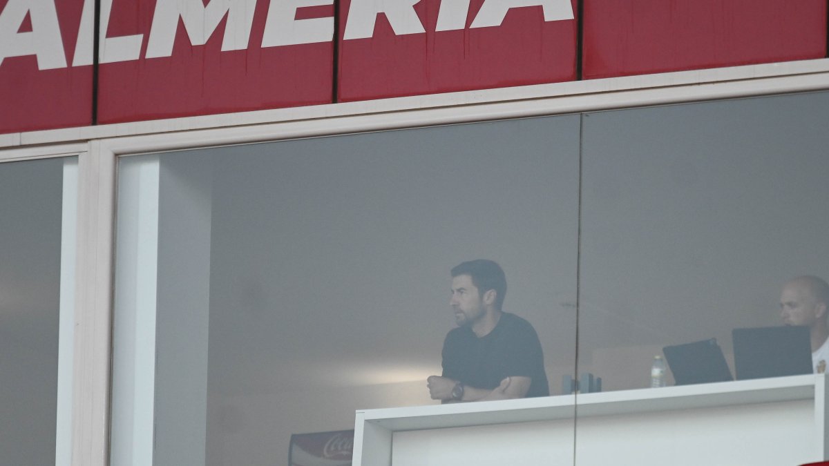 Gabi Fernández en el palco del Estadio de los Juegos Mediterráneos.