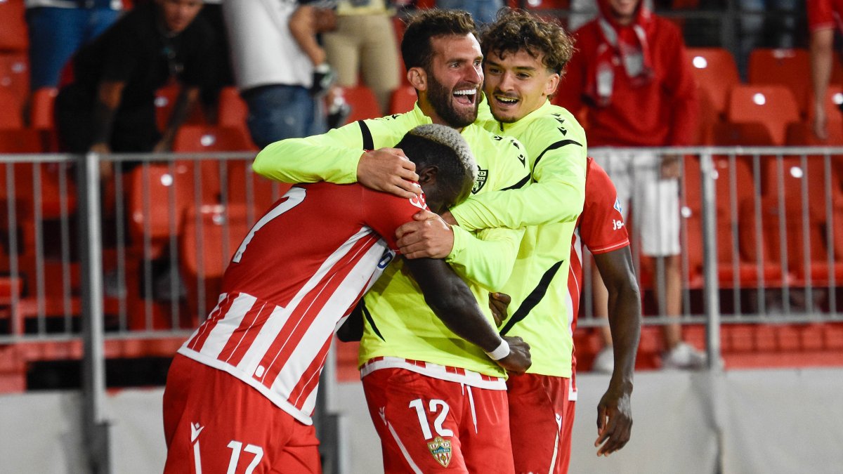 Se declara el estado de felicidad en el Almería.