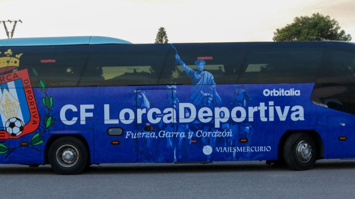 El Lorca Deportiva se convierte en el mejor anfitrión del Almería.