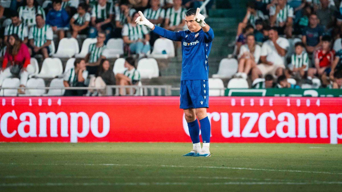 Un portero de 38 años que sueña con el ascenso.