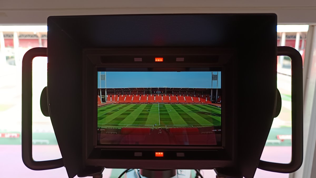 Cámaras listas en el Mediterráneo para el choque entre Almería y Castellón de este domingo.