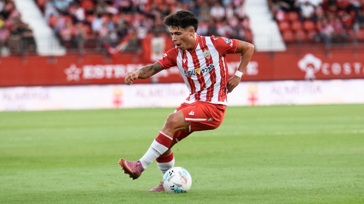 El extremo Nico Melamed está en su mejor momento y acepta su rol en el equipo de Rubi.