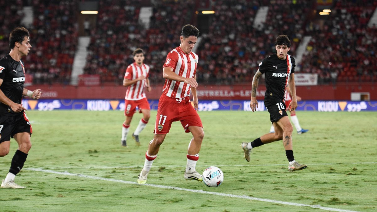 El ‘11’ del Almería tiene mucho talento y gol.