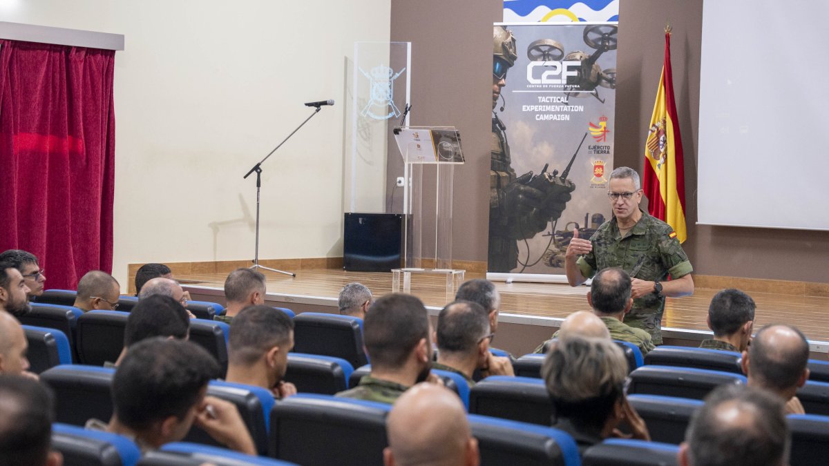 El coronel Quero, dirigiéndose a los militares presentes en la Campaña de Experimentación Táctica 2025.