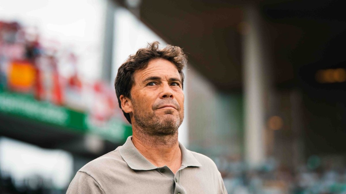 El entrenador del Almería ha pasado página con el tema Lopy.