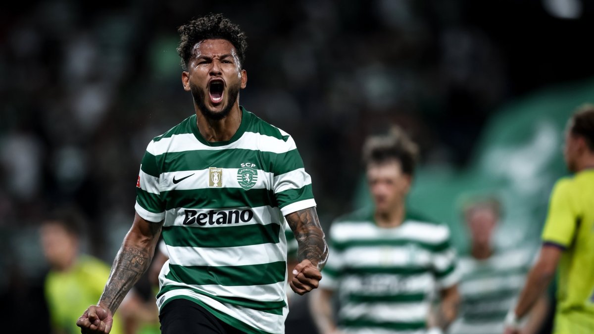 El delantero llegado del Almería triunfa en Portugal y bate registros.