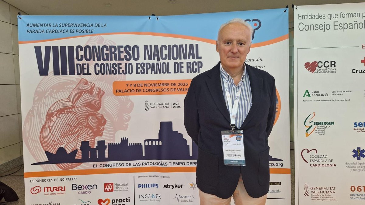 El Dr. Del Águila, director médico de HLA Mediterráneo, representó al centro en el congreso nacional.