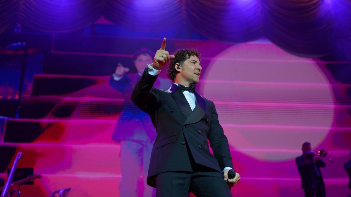 David Bisbal durante su último concierto en la Plaza de Toros de Almería.
