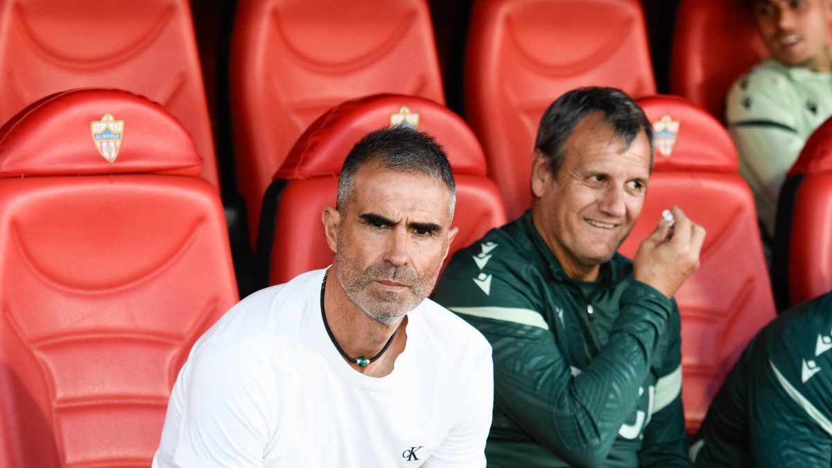 Garitano volvía al Mediterráneo con un muro y el Almería se lo derribó.