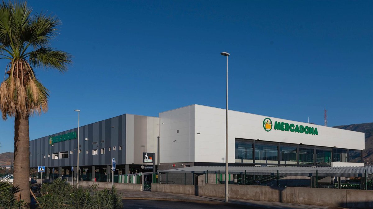 Nuevo supermercado de Mercadona en la Avenida Oasis de El Ejido