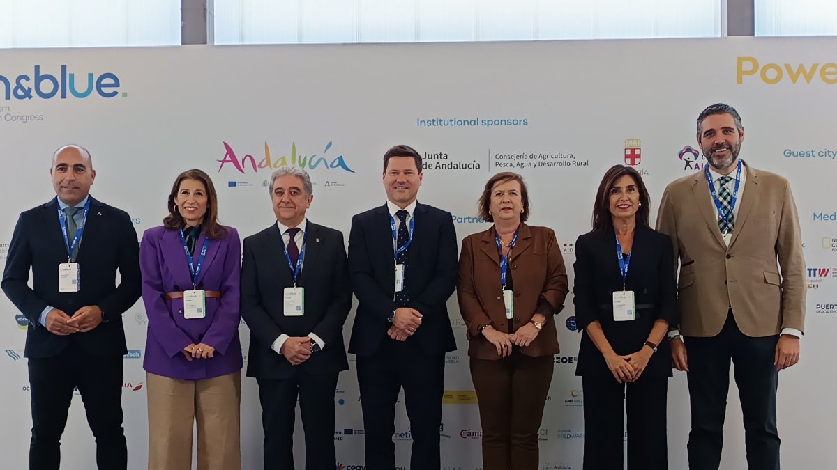 Foto de familia de la inauguración del Congreso Sun&Blue