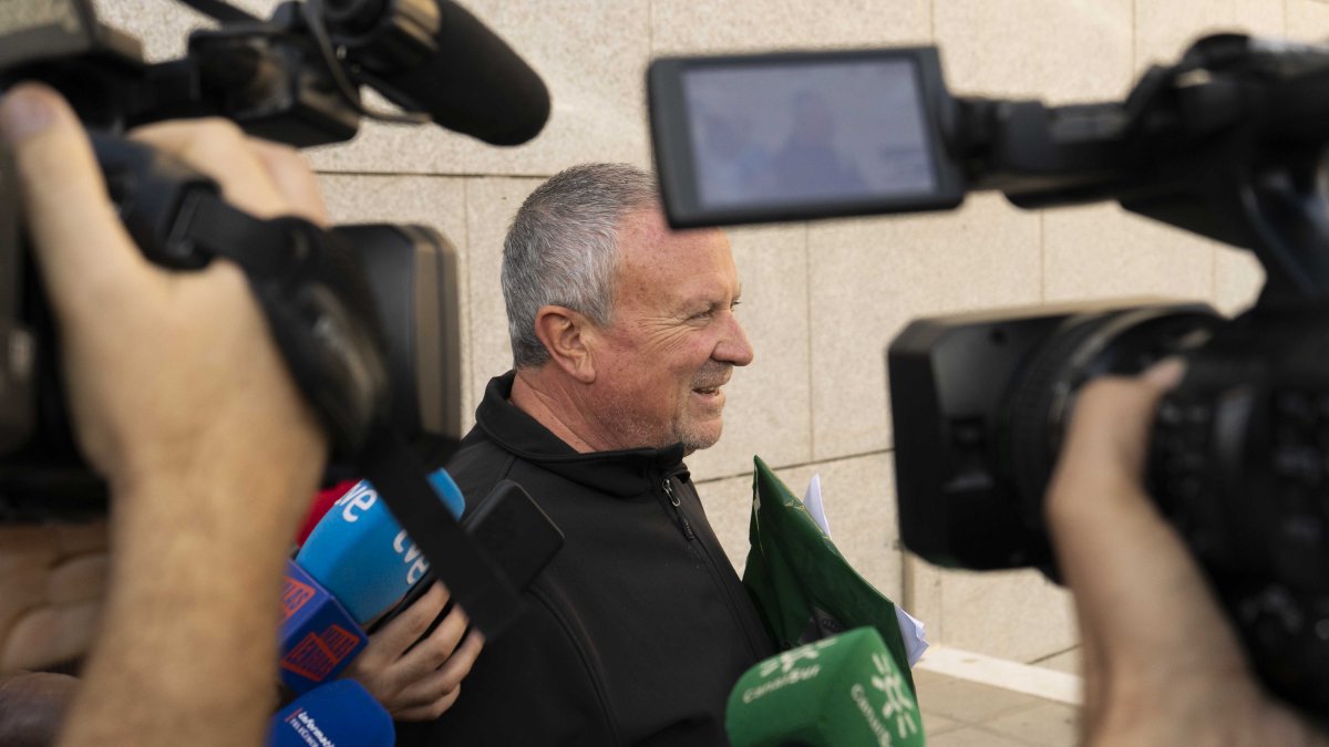 Rodrigo Sánchez, exalcalde de Fines, sonriendo tras su detención días atrás. 