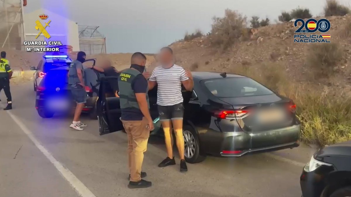 Imagen de archivo de una operación conjunta de Guardia Civil y Policía Nacional en Almería