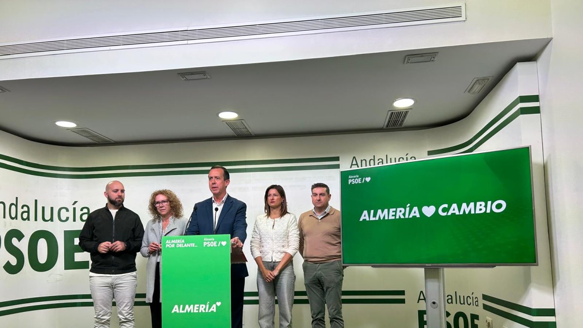 Parte de la dirección del PSOE de Almería.