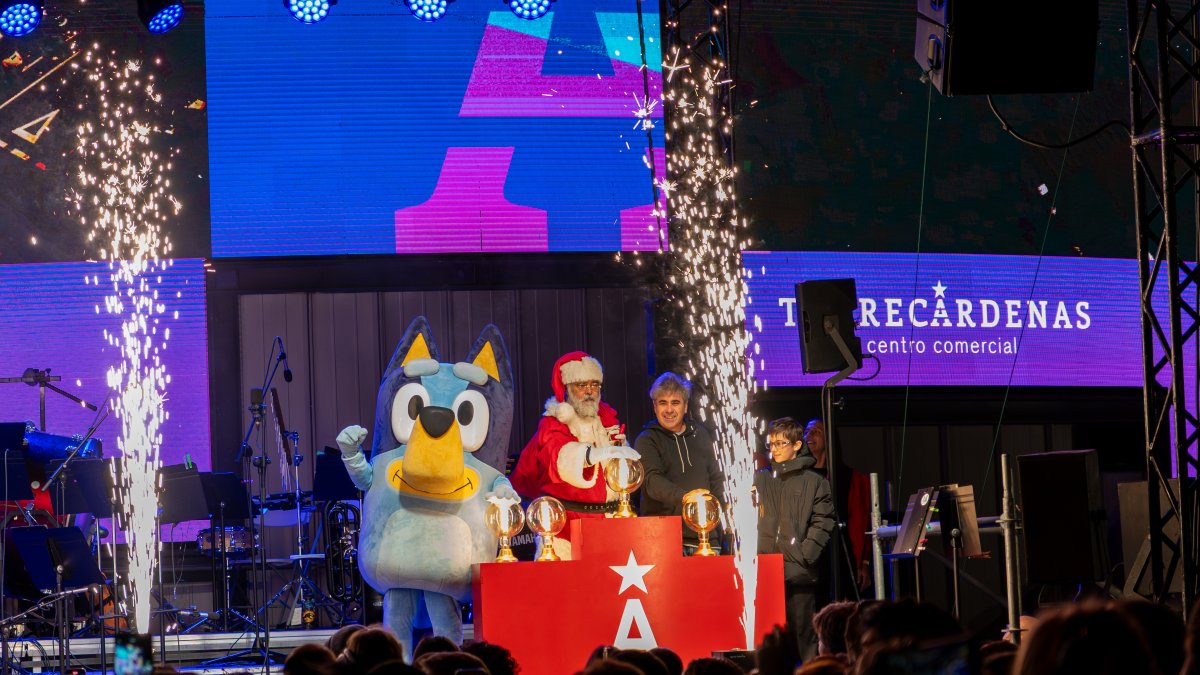 Encendido de luces en el Centro Comercial Torrecárdenas