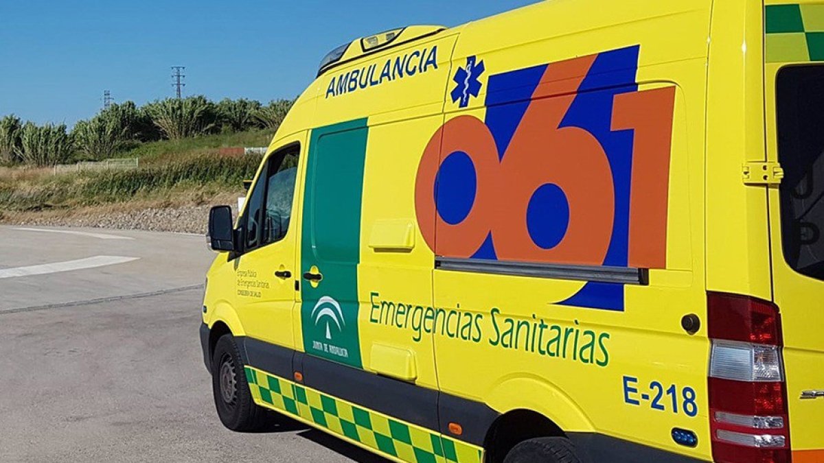 Archivo - Ambulancia del Centro de Emergencias Sanitarias 061.