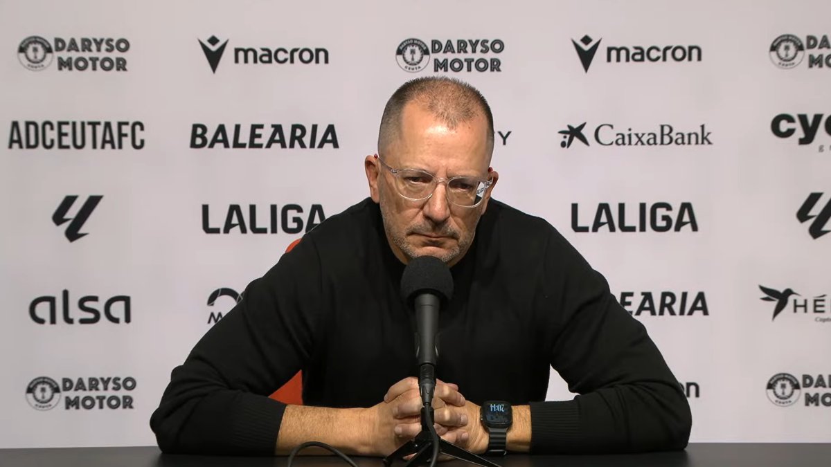 José Juan Romero, entrenador del Ceuta, valoró la actuación del árbitro Morilla Turrión.