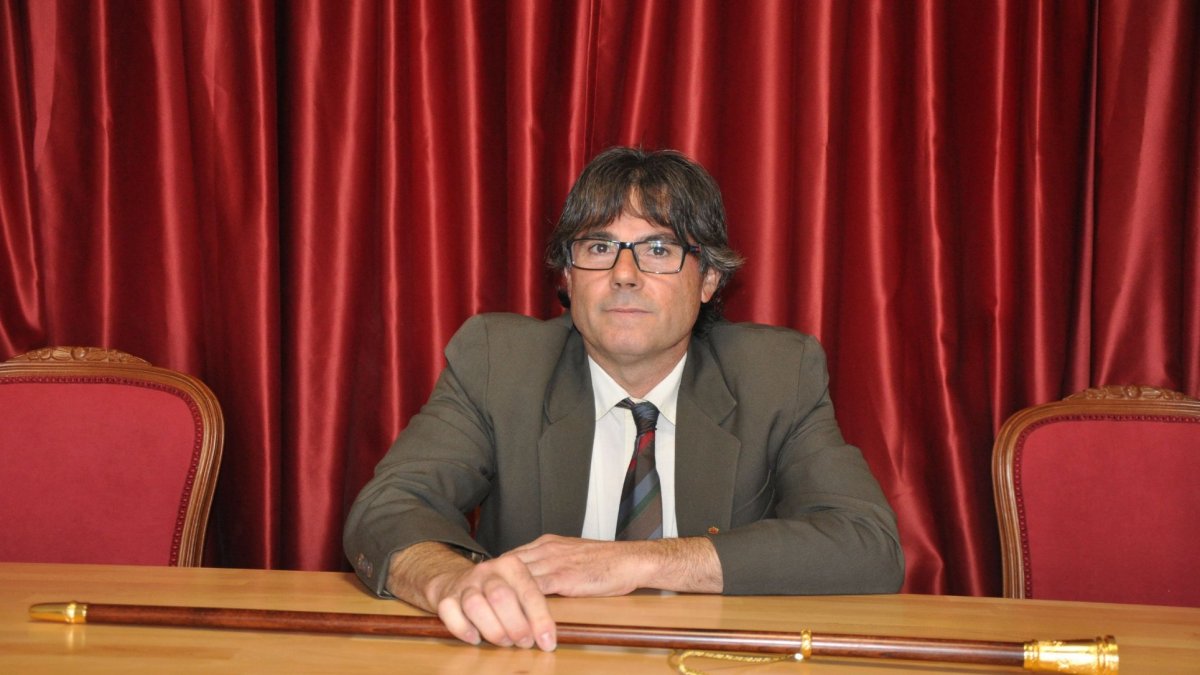 Modesto Martínez Galera, alcalde de Bentarique. Su sueldo es cero euros.