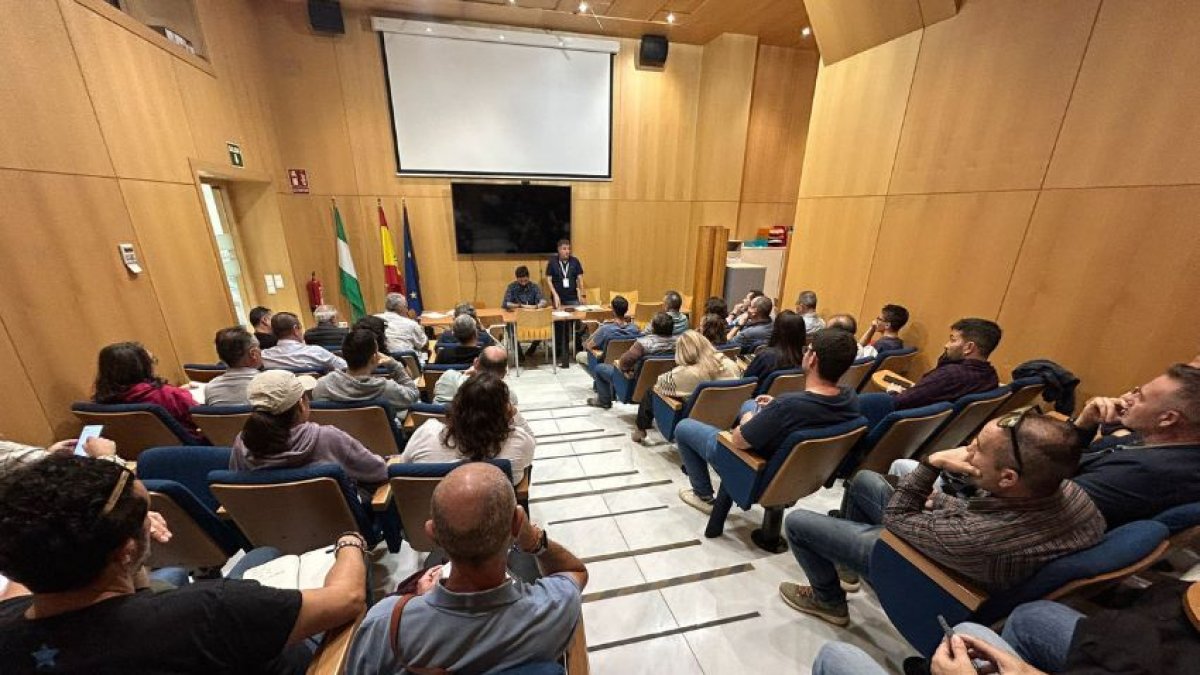 La Junta Directiva de la Asociación de Organizaciones de Productores de Frutas y Hortalizas de Almería (COEXPHAL) ha acordado apoyar la realización de una parada biológica para la campaña 2026-2027
