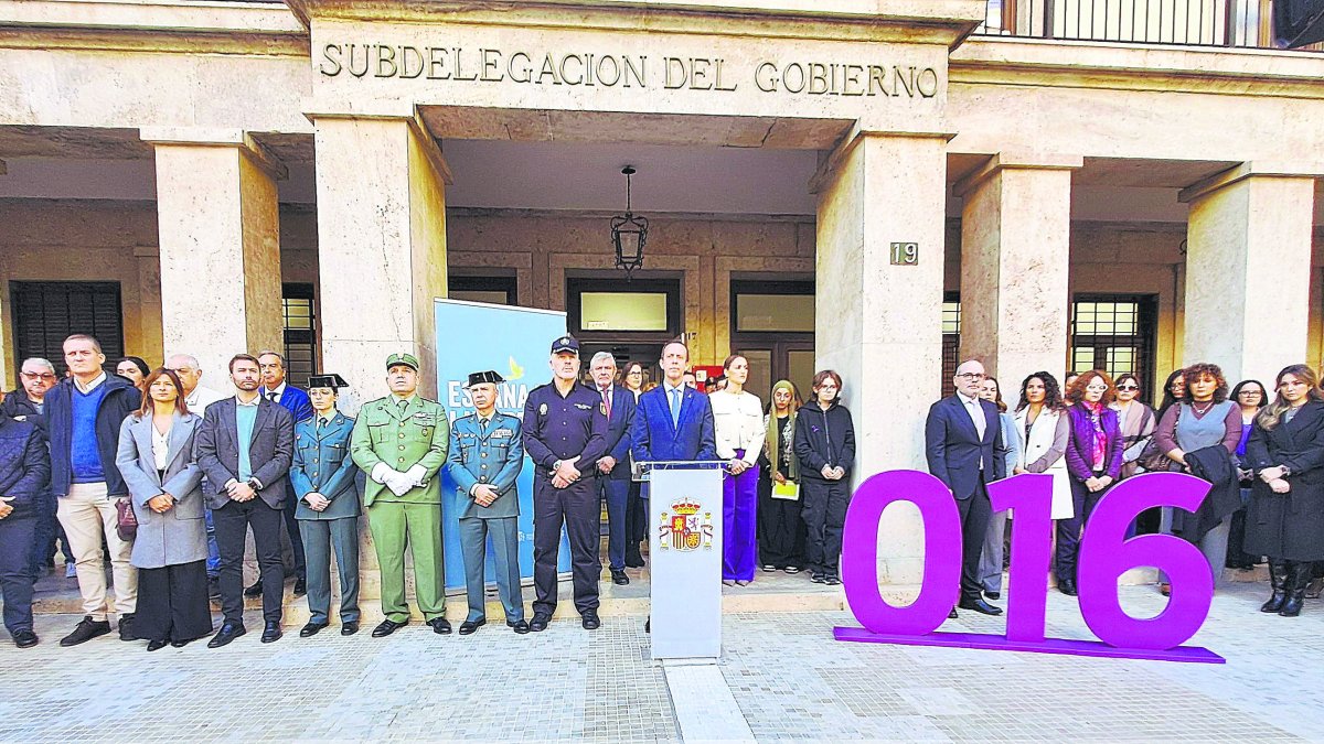 Concentración el pasado 25N en la Subdelegación del Gobierno de Almería.