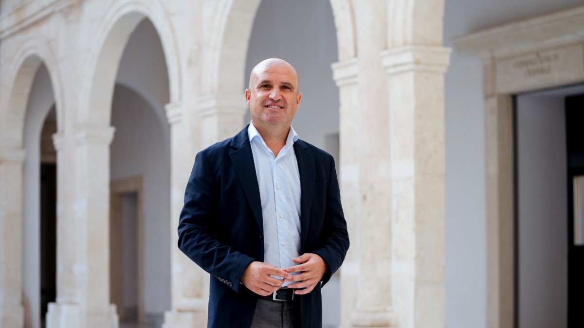 José Antonio García Alcaina, presidente.