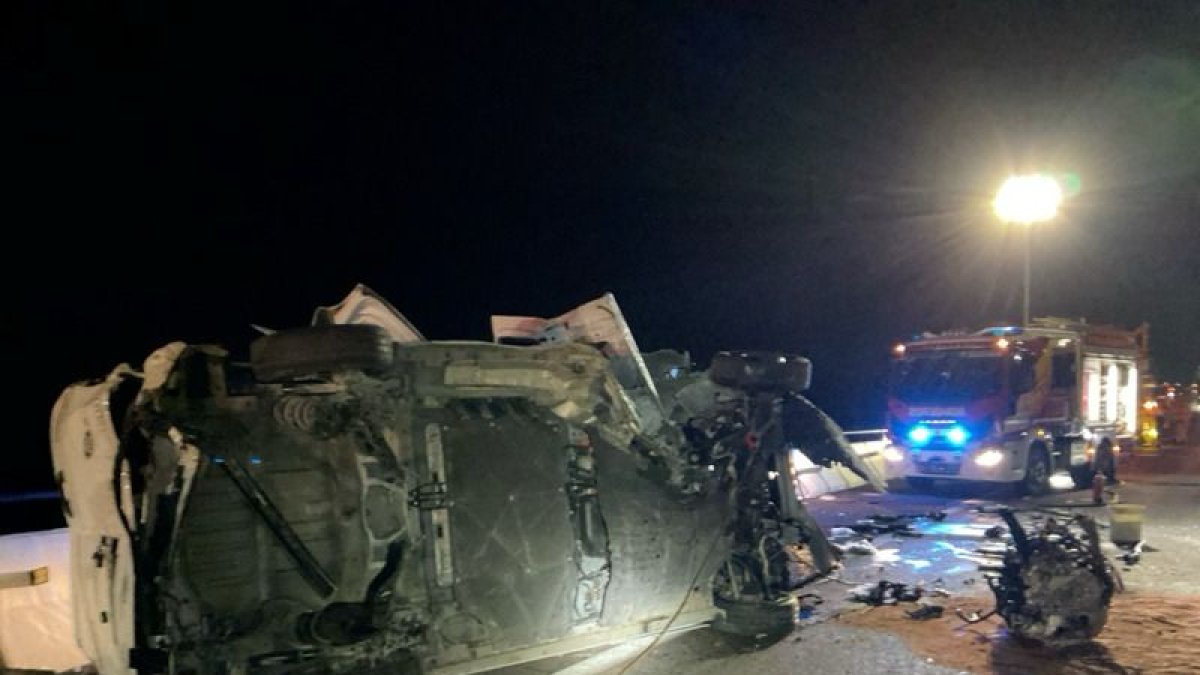 Uno de los vehículos involucrados en el accidente.