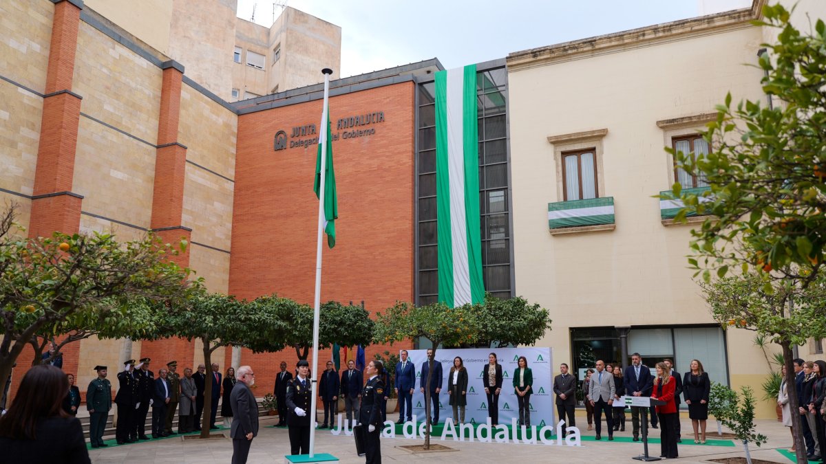 Día de la Bandera, celebrado en la sede de la Delegación del Gobierno de la Junta de Andalucía.