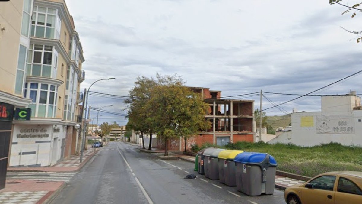 Parte de la transitada avenida de la Legión de Olula del Río.