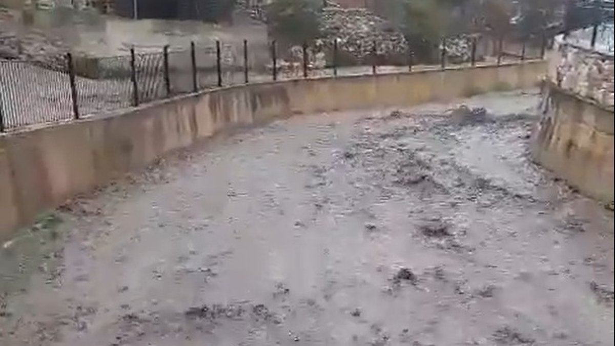 Salida de una rambla en Lubrín este domingo.