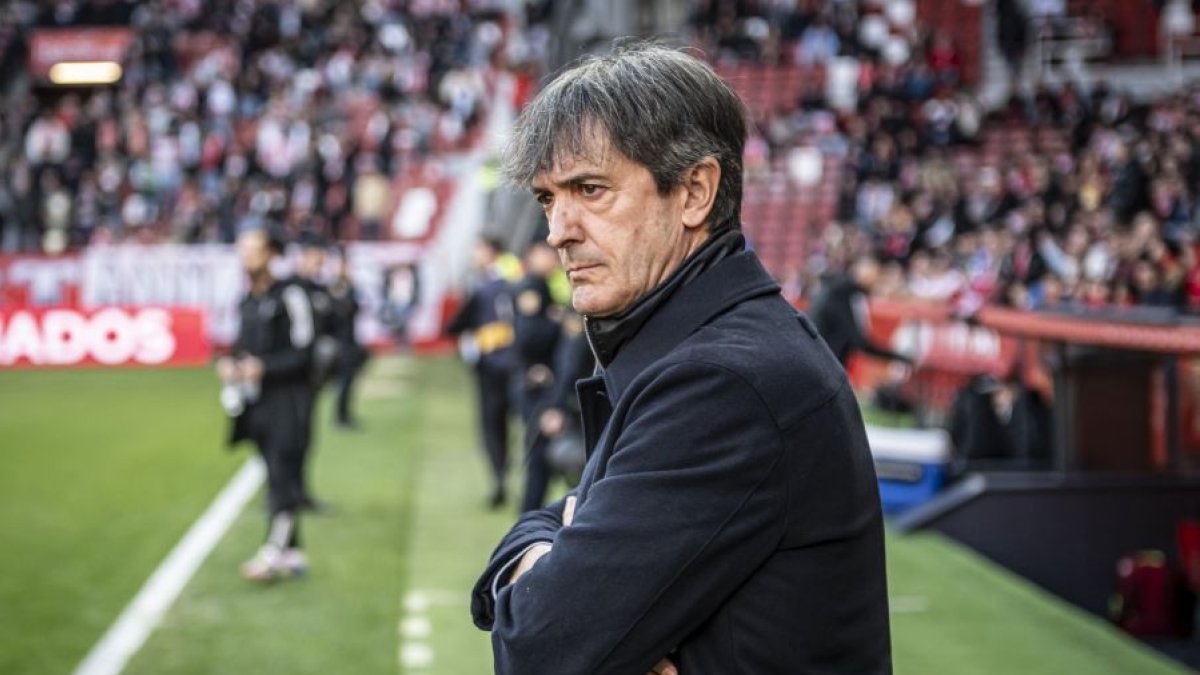 Pacheta se harta de tantos insultos y pide protección y respeto.