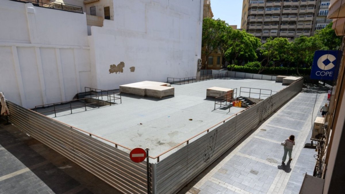 Vista del solar sobre el que se levantaba el edificio de Correos