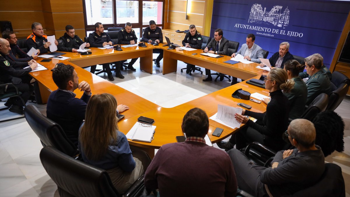 Reunión de la Junta Local de Seguridad en El Ejido.