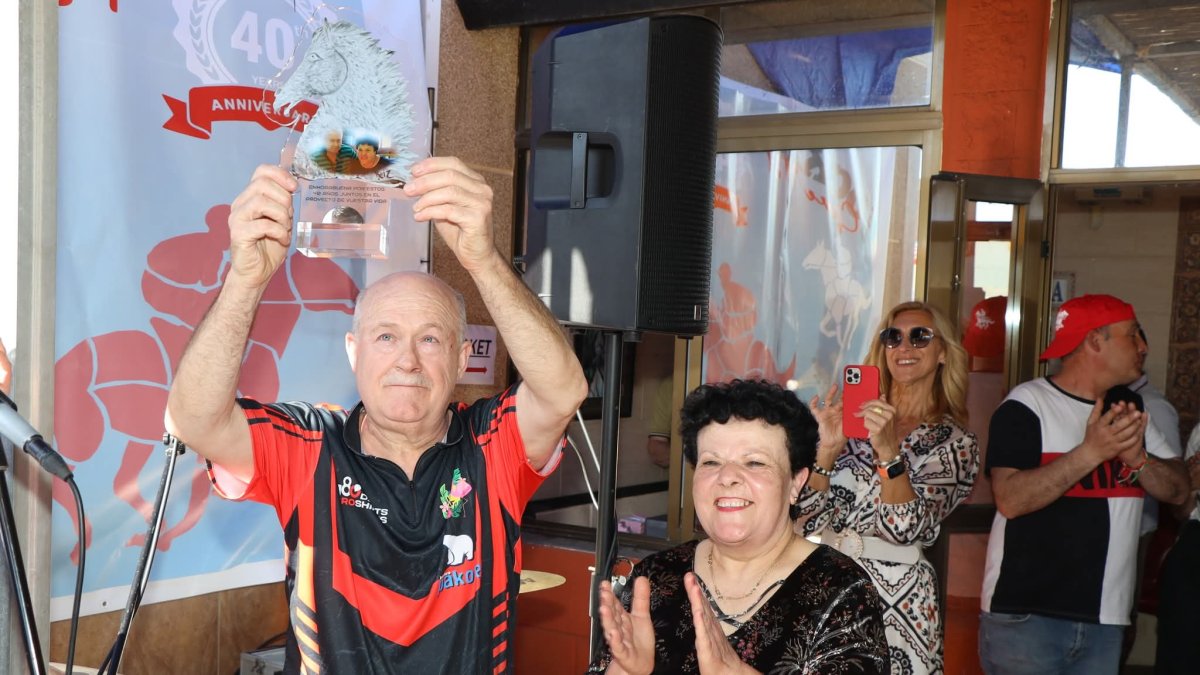 Paco Ruiz junto a su esposa.