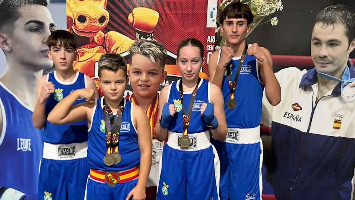 Boxeadores de la Escuela de Boxeo Rafa Lozano.