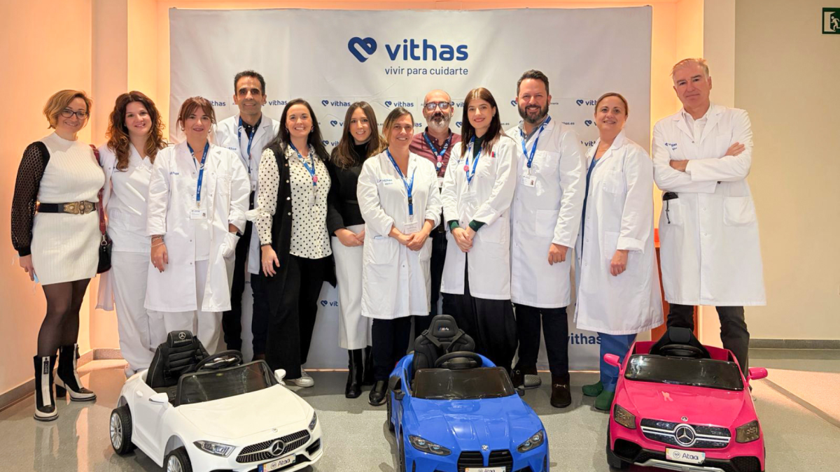 Equipo Vithas Almeria con ATAA Cars.