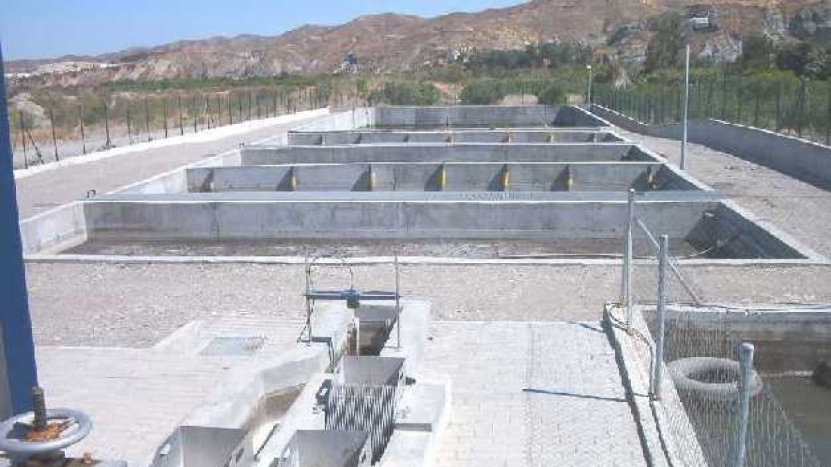 Archivo - Instalaciones de la estación depuradora de aguas residuales (EDAR) de Cantoria (Almería).