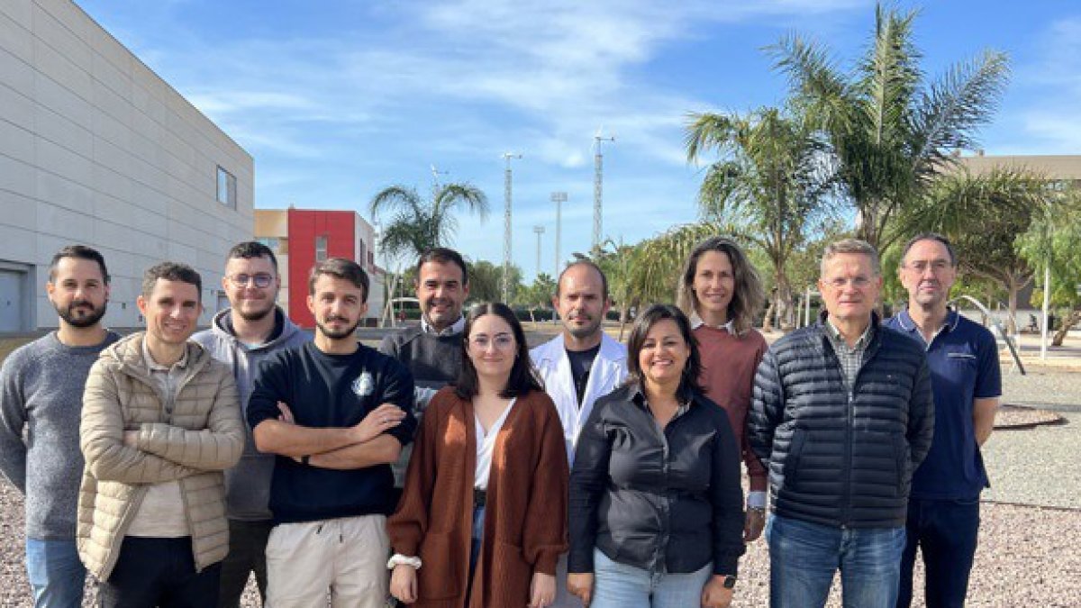 Investigadores de la Universidad de Almería patentan un método que permite aumentar el tamaño de las microalgas y conservarlas más tiempo.