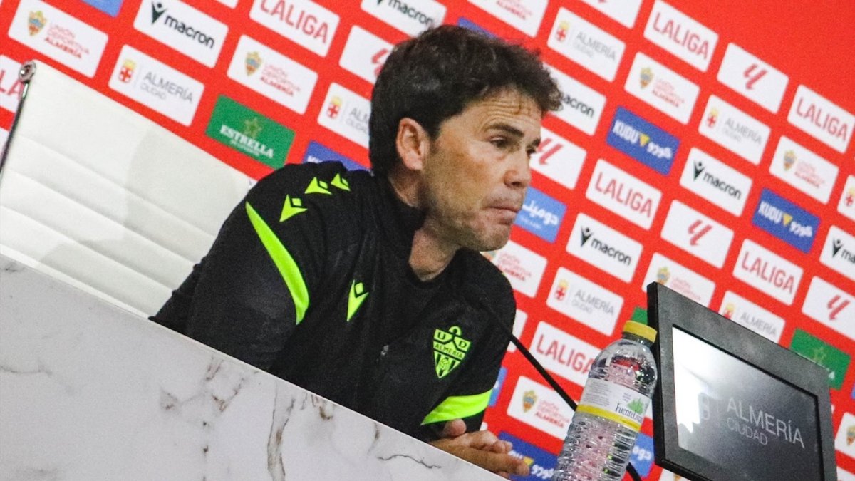 Rubi se cae con todo el equipo y su mensaje no llega a los futbolistas.