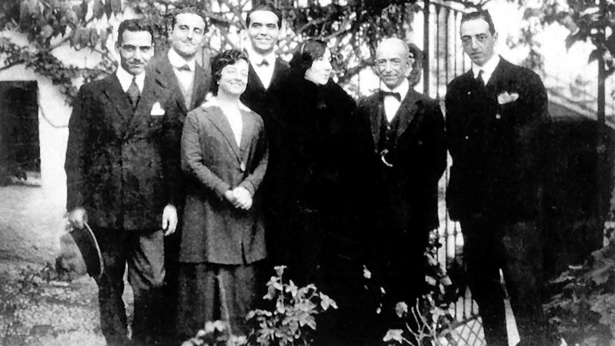 El almeriense José Segura Cortés era tío del ya fallelcido pescador deportivo Fernando Roba Segura. José aparece en esta foto a la derecha del grupo.