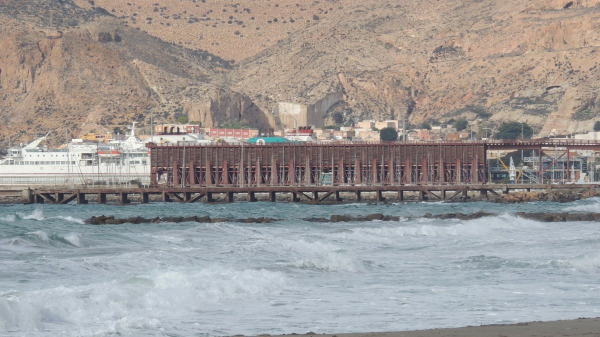 Vuelve a salir el sol en Almería y las temperaturas han ascendido con fuerza en toda la provincia.