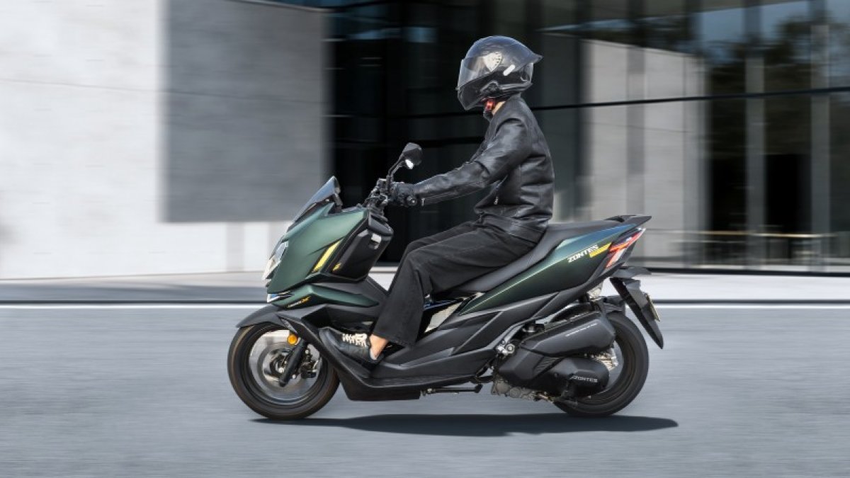 Como es habitual en la marca, el Zontes 125X incorpora el mayor equipamiento del segmento 125 cc.