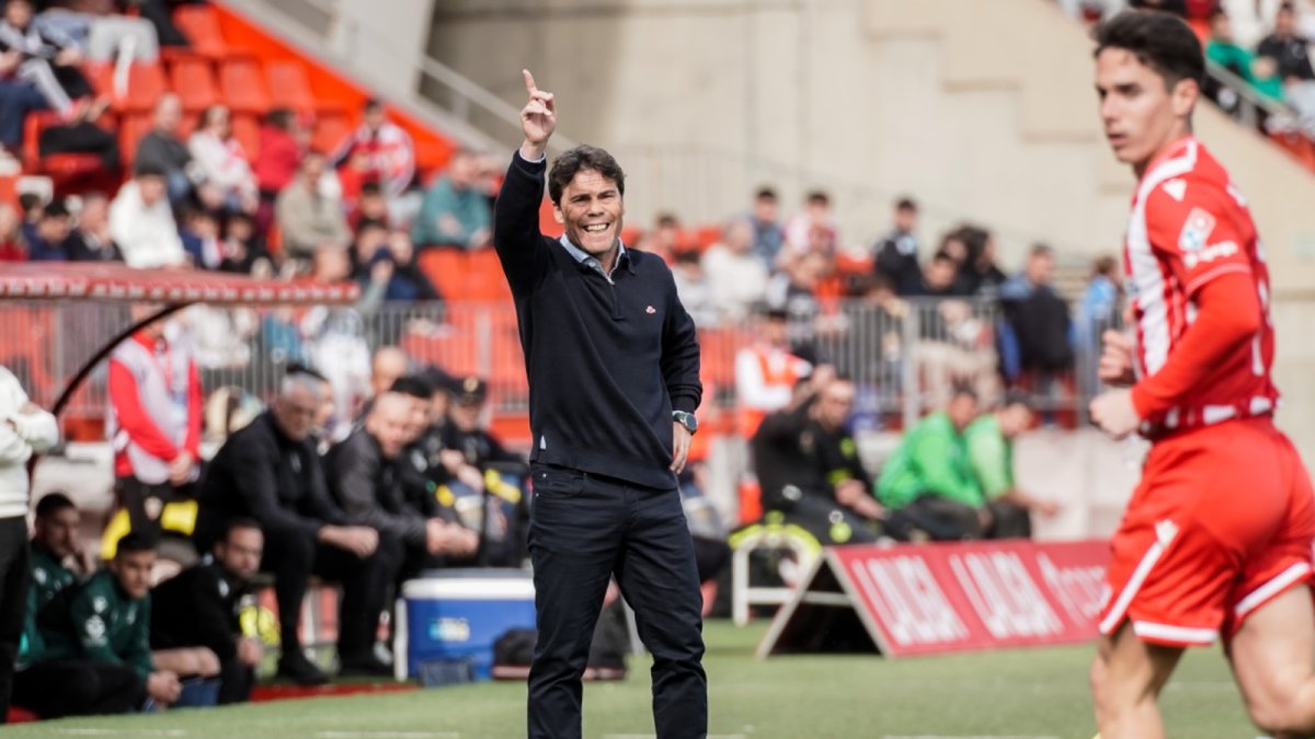 Rubi dice que no ha tocado ninguna tecla para ganar al Ceuta.