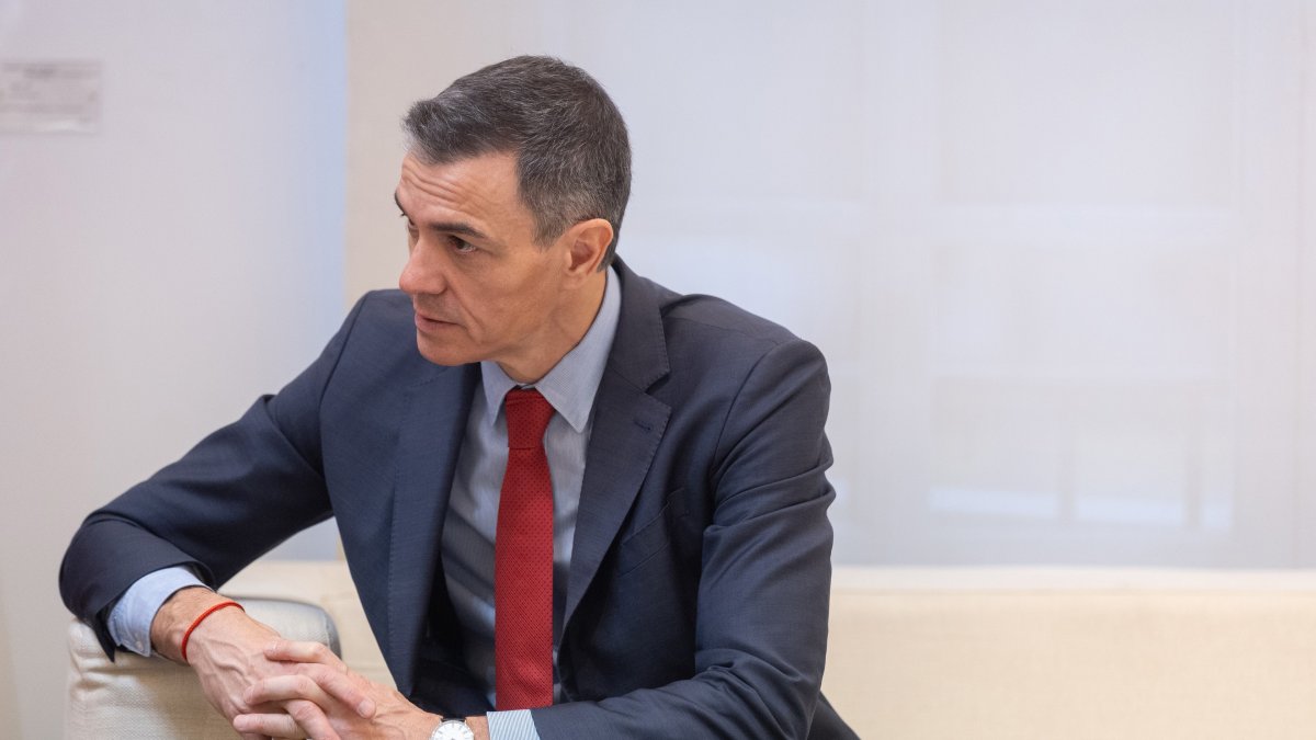 El presidente del Gobierno, Pedro Sánchez, recibe al presidente del Líbano, Joseph Aoun, en el Palacio de la Moncloa, a 2 de febrero de 2026, en Madrid (España). El presidente libanés efectúa una visita de Estado de dos días a España para abordar la posib